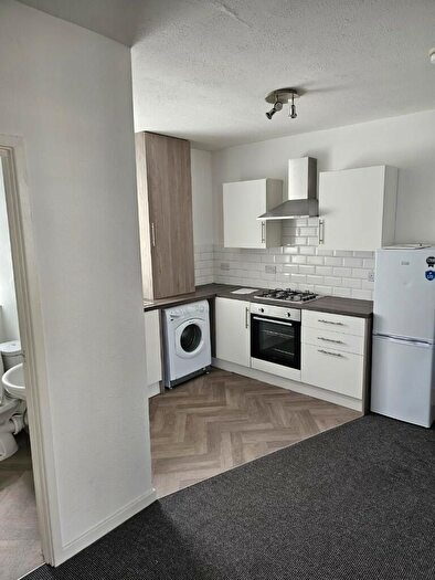 1 Bedroom Flat To Rent In Maughan Terrace, Penarth, South Glamorgan, Vale Of Glamorgan, The, CF64