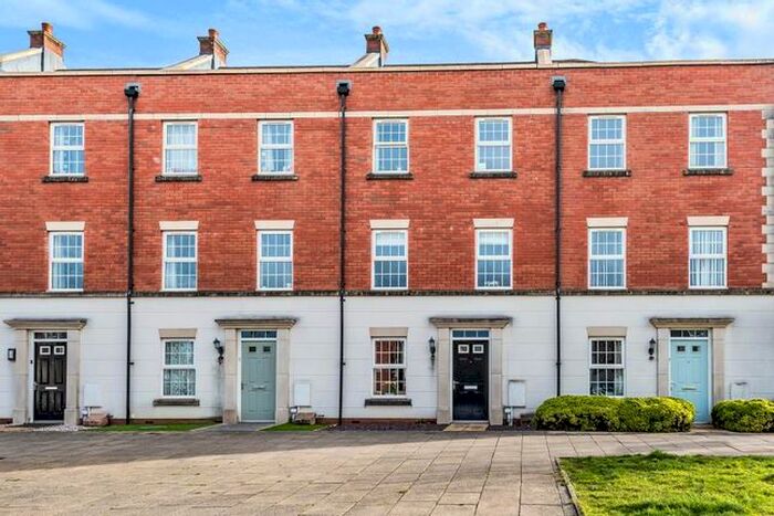 4 Bedroom Terraced House To Rent In Vaughan Williams Way, SN25