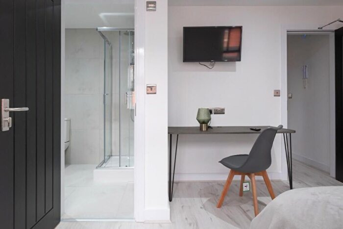 5 Bedroom Semi-Detached House To Rent In Henry Street, Lincoln, LN5