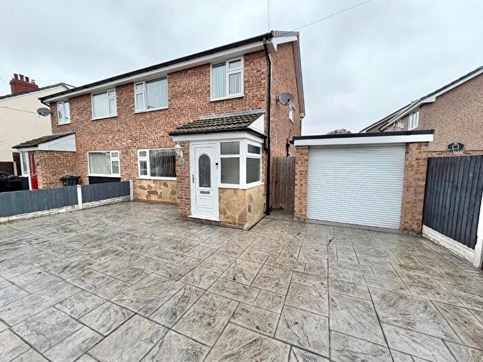 4 Bedroom Semi Detached House For Sale In Bedford Avenue, Whitby, CH65