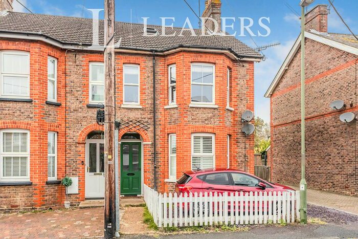 2 Bedroom Flat To Rent In Gower Road, Haywards Heath, RH16