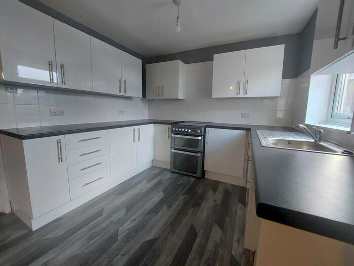 3 Bedroom Terraced House To Rent In Falkirk Close, Hull, HU7