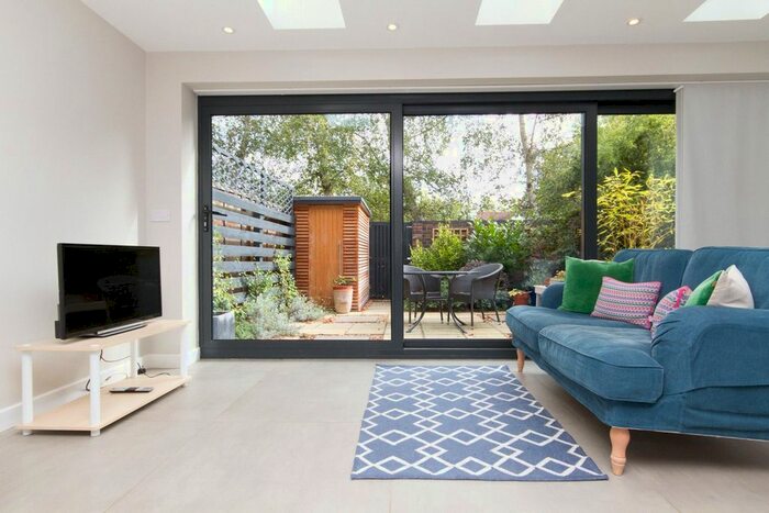 3 Bedroom Town House To Rent In St. Marks Court, Cambridge, Cambridgeshire, CB3