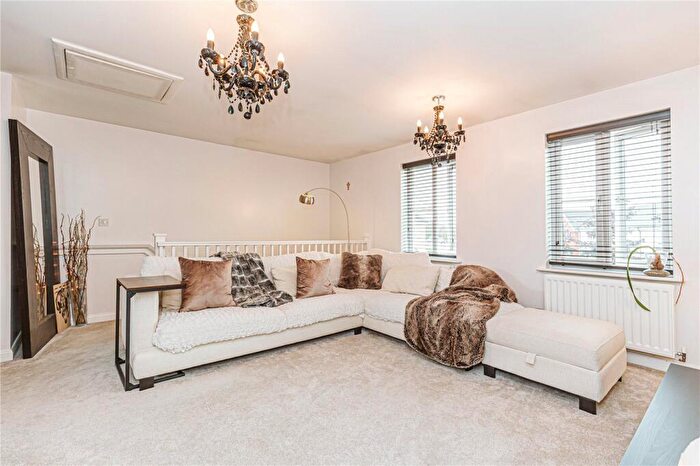 2 Bedroom Apartment To Rent In Eden Grove, Horfield, Bristol, BS7