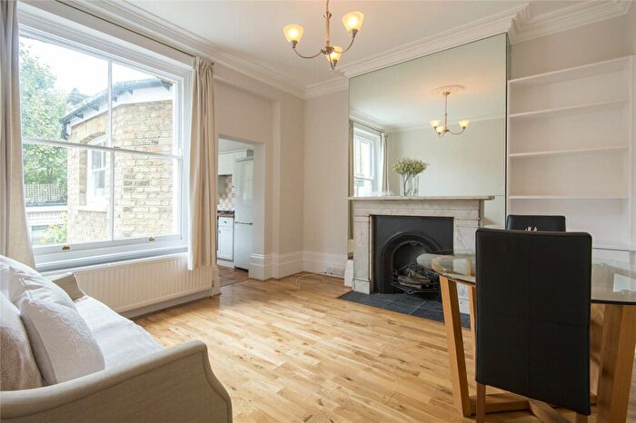 1 Bedroom Flat To Rent In Campbell Road, Bow, London, E3