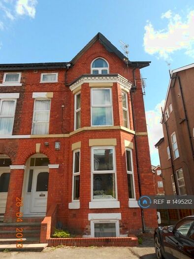 3 Bedroom Flat To Rent In Old Lansdowne Road, Manchester, M20