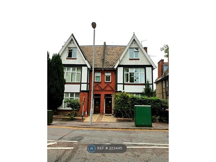 1 Bedroom Flat To Rent In Berrylands Road, Surbiton, KT5
