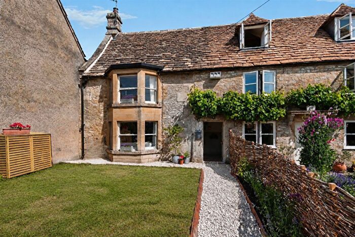 2 Bedroom Cottage For Sale In Bath Road, Atworth, Melksham, SN12