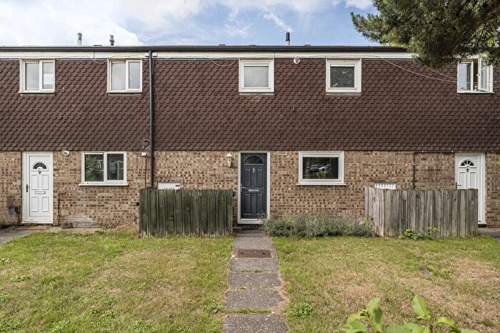 2 Bedroom Terraced House For Sale In Mortlock Avenue, Cambridge, CB4