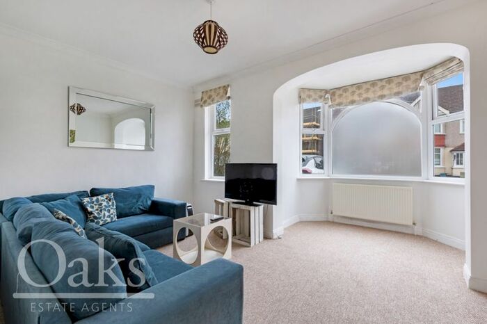 2 Bedroom Flat To Rent In The Mews, Norbury Crescent, London SW16