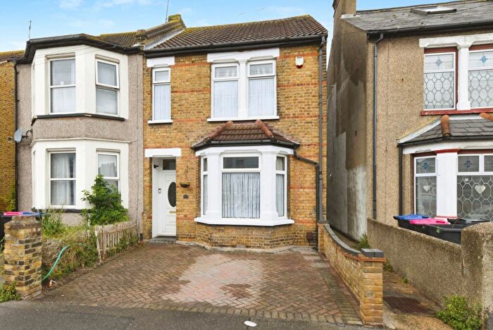 3 Bedroom Semi-Detached House For Sale In Wakering Avenue, Shoeburyness, Southend-on-Sea, Essex, SS3
