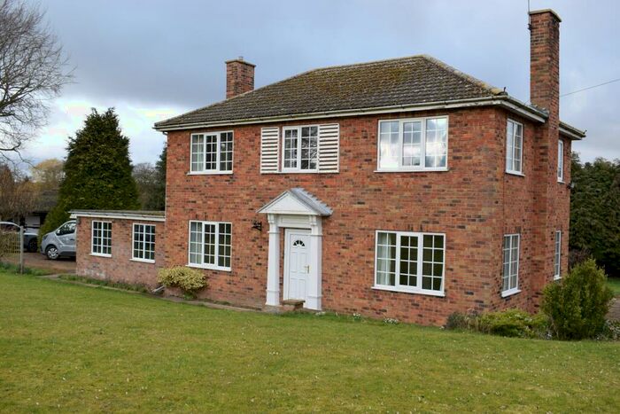 4 Bedroom Detached House For Sale In Louth Road, Binbrook, LN8