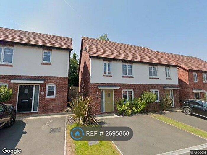 3 Bedroom Semi-Detached House To Rent In Stoney View, Creswell, Worksop, S80