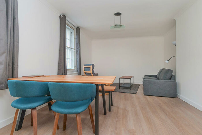 2 Bedroom Flat To Rent In Nicolson Street Edinburgh United Kingdom, EH8