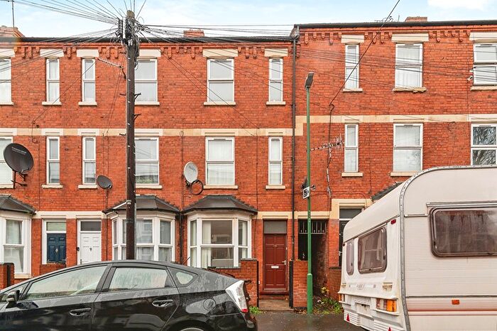 3 Bedroom Terraced House For Sale In Birkin Avenue, Nottingham, Nottinghamshire, NG7