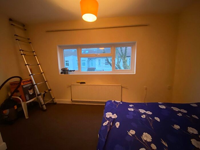 1 Bedroom Terraced House To Rent In Elsenham Road, London, E12