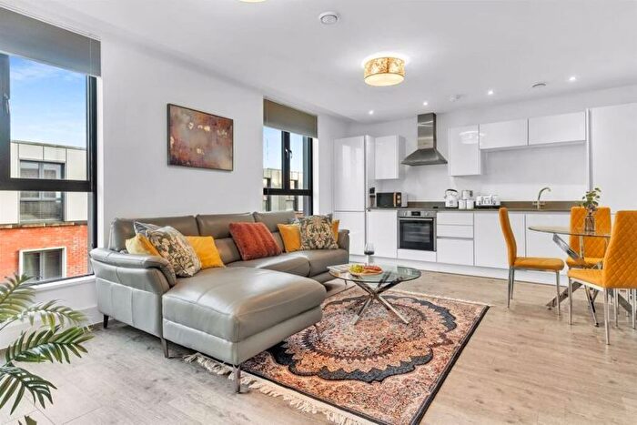 2 Bedroom Flat To Rent In Moseley Central, Alcester Road, Moseley, Birmingham, B13