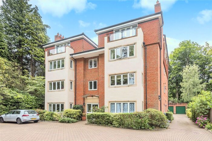 2 Bedroom Flat To Rent In St. Botolphs Road, Sevenoaks, Kent, TN13