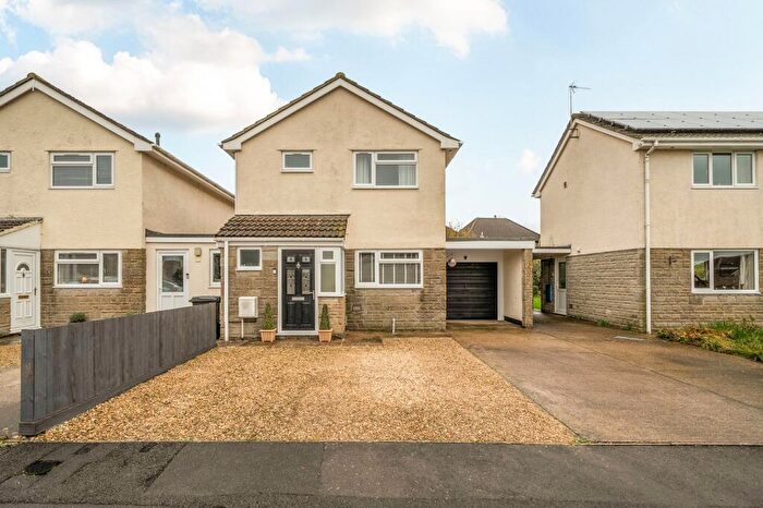 3 Bedroom Link Detached House For Sale In Dysons Close, Yatton, BS49