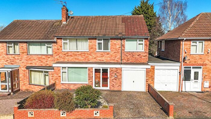 4 Bedroom Semi-Detached House For Sale In Kendrick Drive, Oadby, LE2