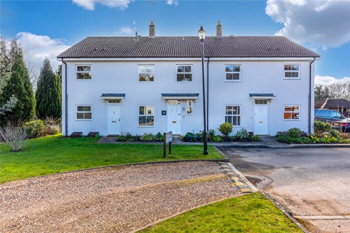 2 Bedroom Apartment For Sale In Leigh Court, Moor Pond Piece, Ampthill, Bedfordshire, MK45