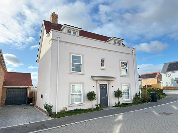 5 Bedroom Detached House To Rent In Windermere Way, Hanningfield Park, Rettendon Common, Chelmsford, CM3