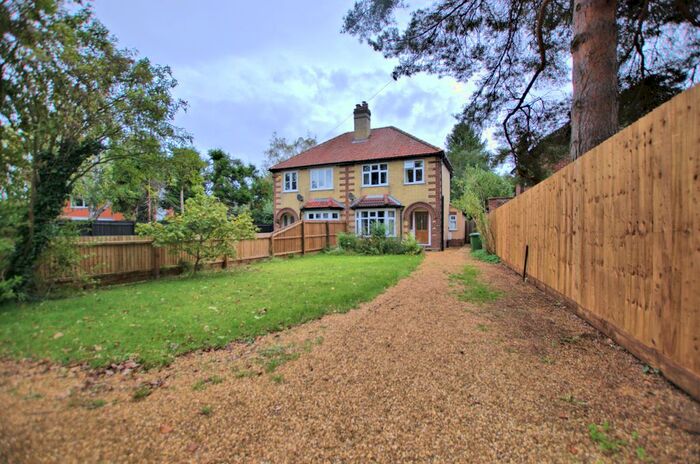 3 Bedroom Semi-Detached House To Rent In London Road, Harston, Cambridge, CB22