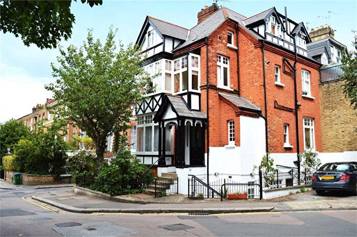 1 Bedroom Flat For Sale In The Hermitage, Richmond, TW10