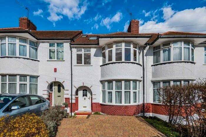 4 Bedroom Property To Rent In Westhurst Drive, Chislehurst, BR7