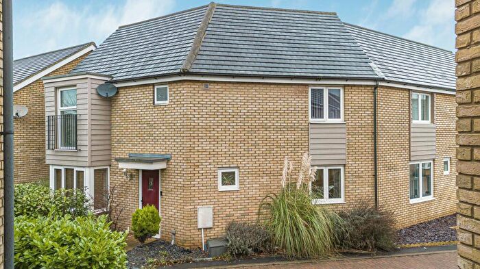 3 Bedroom End Of Terrace House For Sale In Cromwell Drive, Hinchingbrooke Park, Huntingdon., PE29