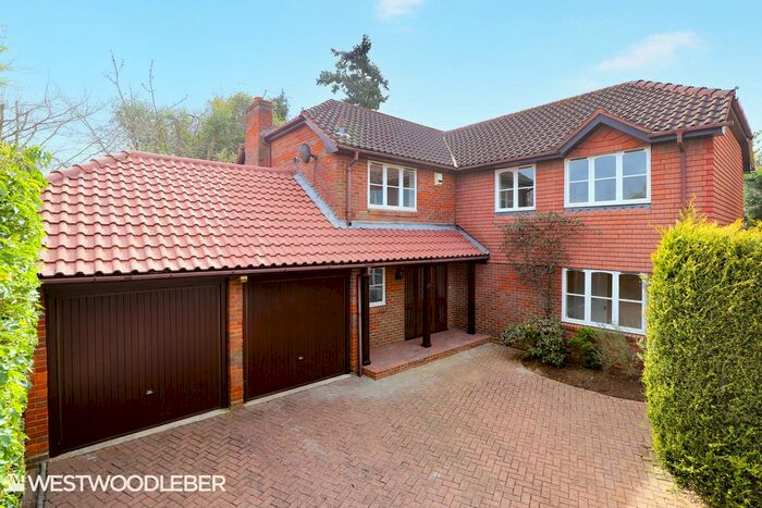 5 Bedroom Detached House To Rent In Glenwood, Broxbourne, EN10
