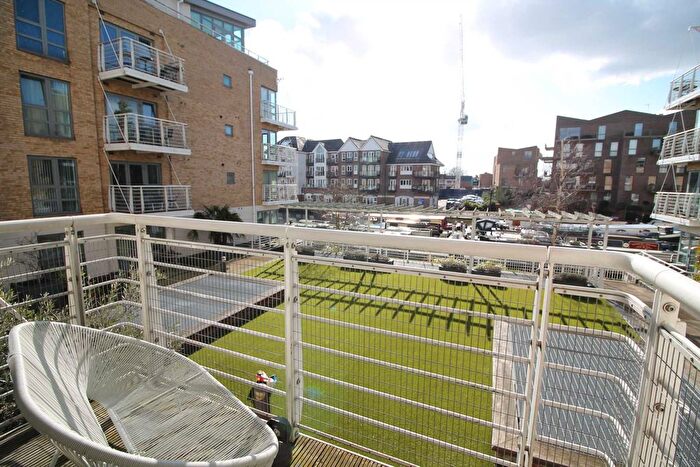 2 Bedroom Flat To Rent In Tallow Road, Brentford, TW8