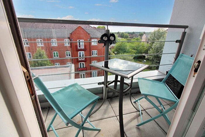 3 Bedroom Apartment To Rent In Coxhill Way, Aylesbury, Buckinghamshire, HP21