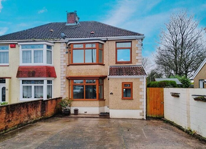 3 Bedroom Semi-Detached House For Sale In Heol Y Bwlch, Llanelli, SA14