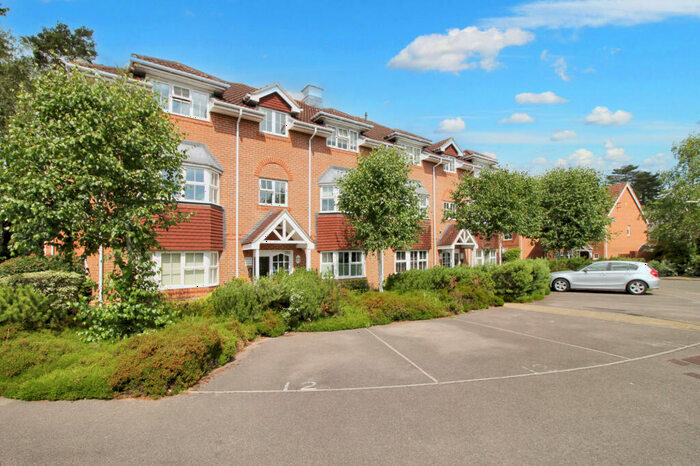 2 Bedroom Apartment To Rent In Latimer House, Marrow Meade, Fleet, Hampshire, GU51