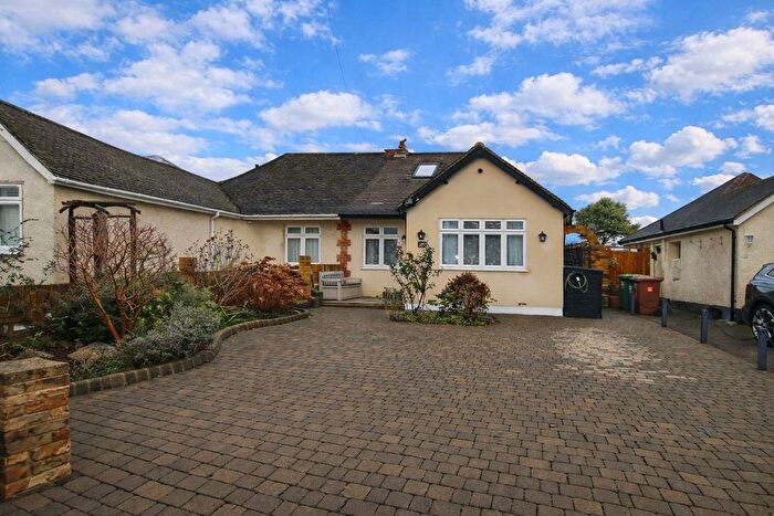 2 Bedroom Bungalow For Sale In Watersplash Road, Shepperton, TW17