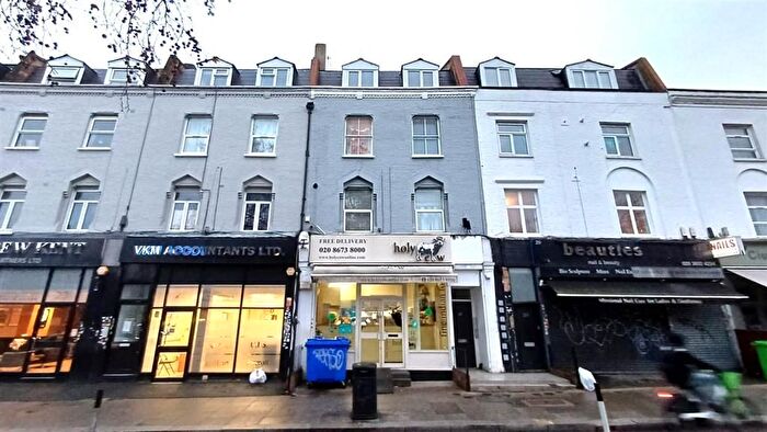 1 Bedroom Flat For Sale In Balham High Road, London, SW12