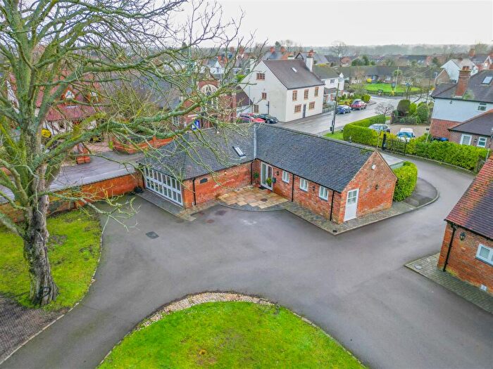 2 Bedroom Barn Conversion For Sale In Main Street, Stoke Golding, CV13