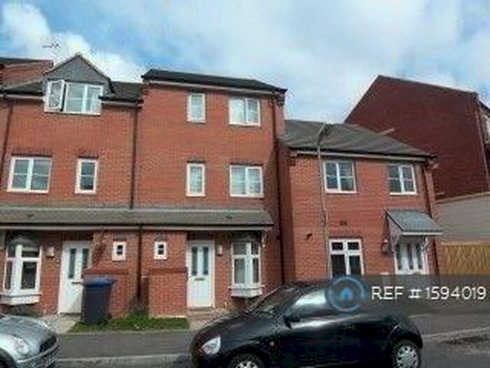 4 Bedroom Terraced House To Rent In Stowe Drive, Rugby, CV22