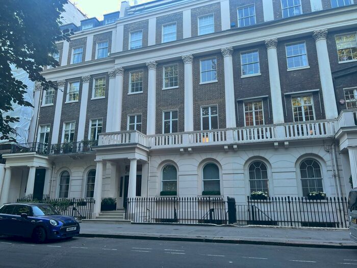 3 Bedroom Flat To Rent In Eaton Place, London, SW1X