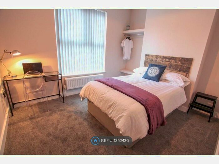 7 Bedroom Terraced House To Rent In Romer Road, Liverpool, L6