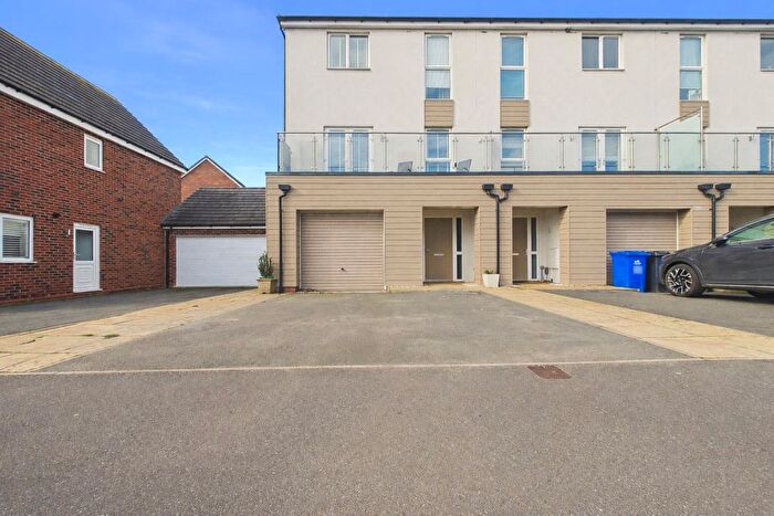4 Bedroom End Terrace House For Sale In Rowan Drive, Branston, Burton-On-Trent, DE14
