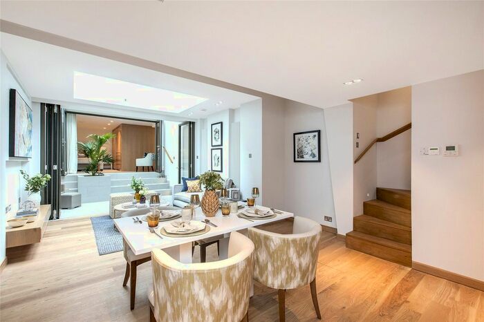 2 Bedroom Flat To Rent In Crown Reach, Grosvenor Road, SW1V
