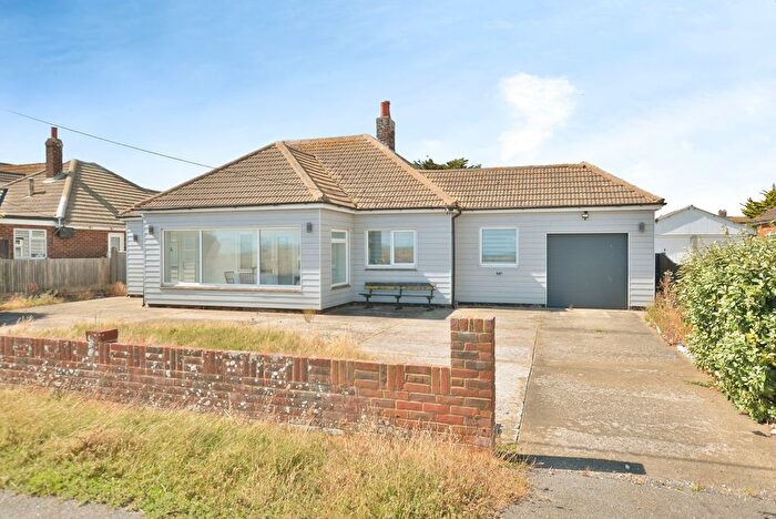 3 Bedroom Bungalow For Sale In Coast Drive, Lydd On Sea, Romney Marsh, Kent, TN29