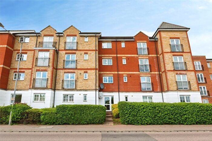 2 Bedroom Flat For Sale In Kendal, Purfleet-On-Thames, Essex, RM19