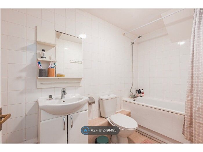4 Bedroom Flat To Rent In Tavistock Place, London, WC1H