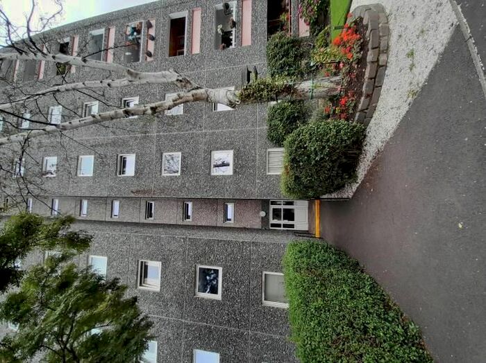 2 Bedroom Flat To Rent In Market Court, Perth, PH1