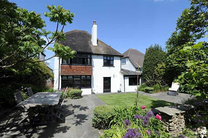 4 Bedroom House To Rent In Mountside, Guildford, Surrey, GU2