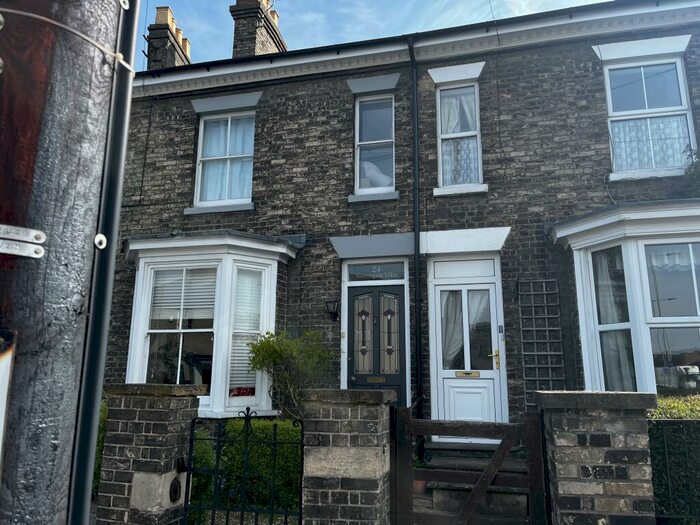 4 Bedroom Semi-Detached House To Rent In Out Northgate, Bury St Edmunds, IP33