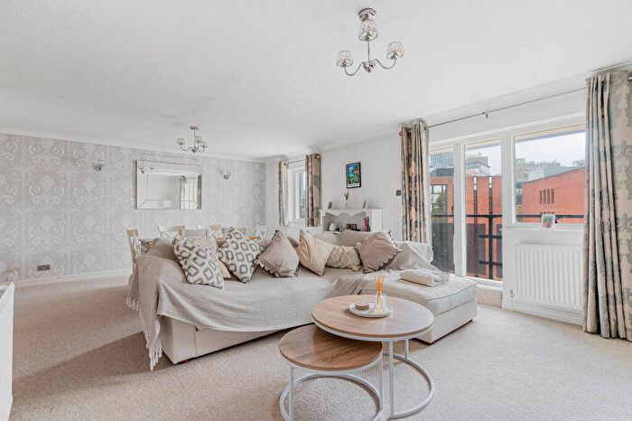 4 Bedroom Penthouse For Sale In Tavistock Road, Croydon, CR0